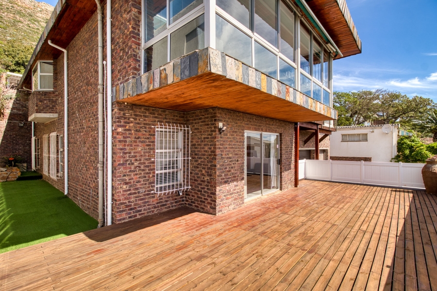 4 Bedroom Property for Sale in Gordons Bay Village Western Cape